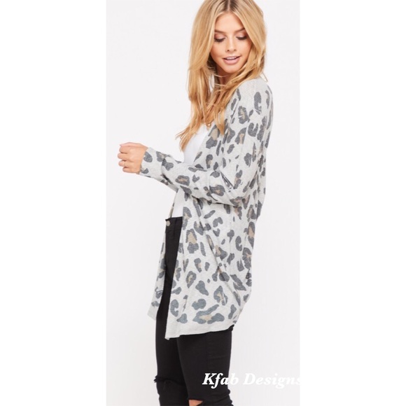 ❤️LAST 2! Grey Ribbed Knit Leopard Cardigan! - Picture 6 of 7